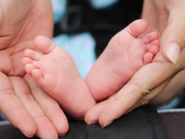 Proyecto de terapia de movimiento para niños y madres (ALAS).